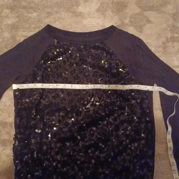 💙🐾 Black blouse with sequence. Slit sleeves - Picture 8 of 13